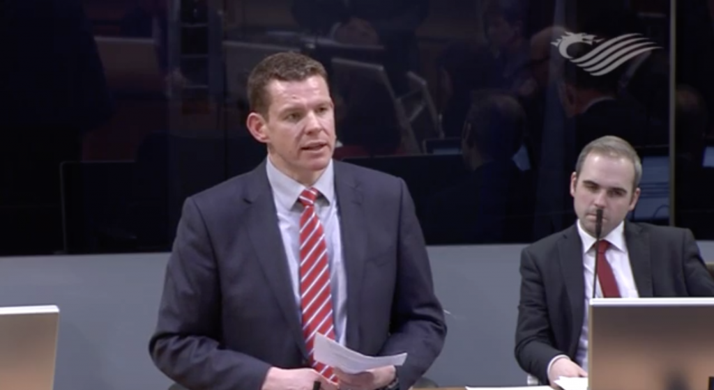 Rhun ap Iorwerth expressed his concern for students currently studying postgraduate courses. 