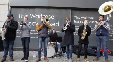 Cardiff street musicians. Street music.